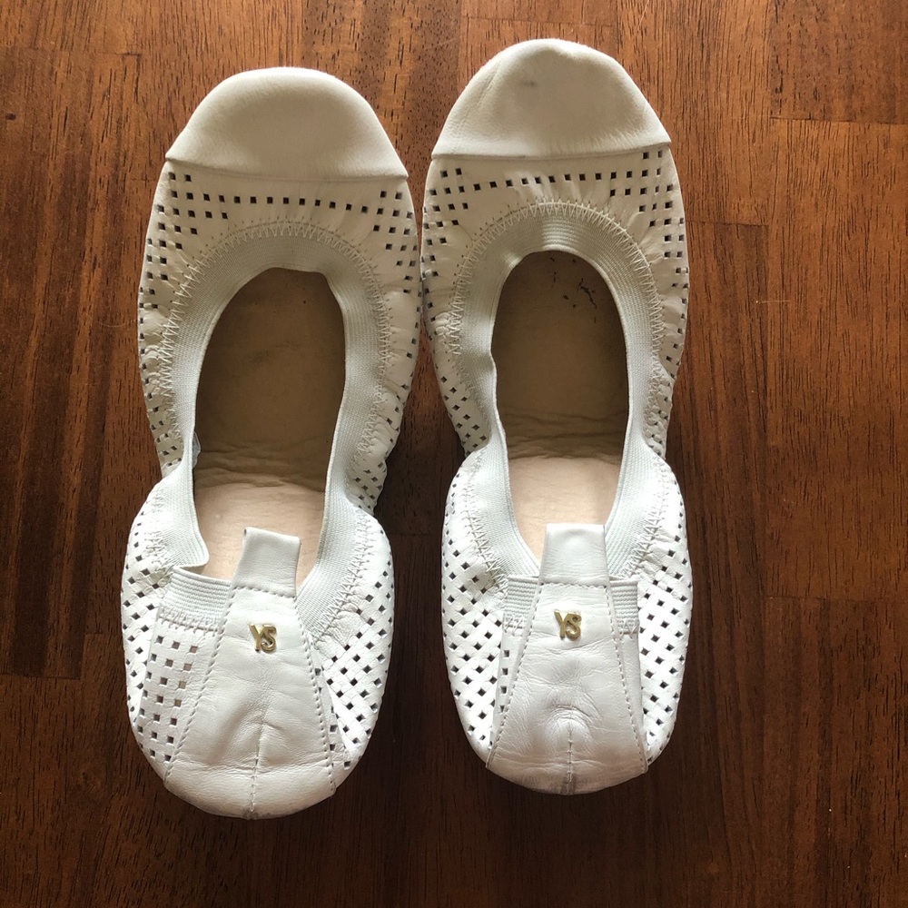 Yosi Samra flats Sz 9